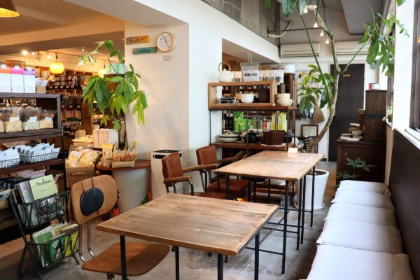 喫茶スペースで楽しめる、3つの焙煎所のコーヒー